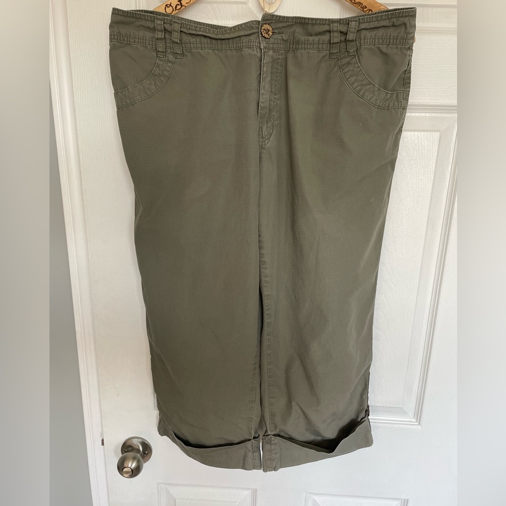 Tribal Capri